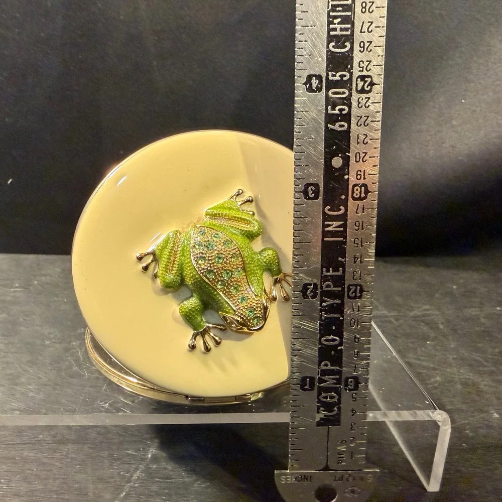Saks Fifth Avenue Vintage Frog Compact Mirror Green Enamel Crystal Cream Gold